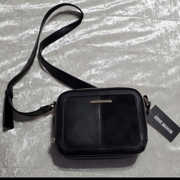 Steve Madden Handbags - 🔥🔥STEVE MADDEN CROSSBODY NWOT ❤️🖤💋❣️